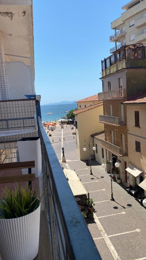 Affittacamere Via Roma 12 Follonica Exterior photo