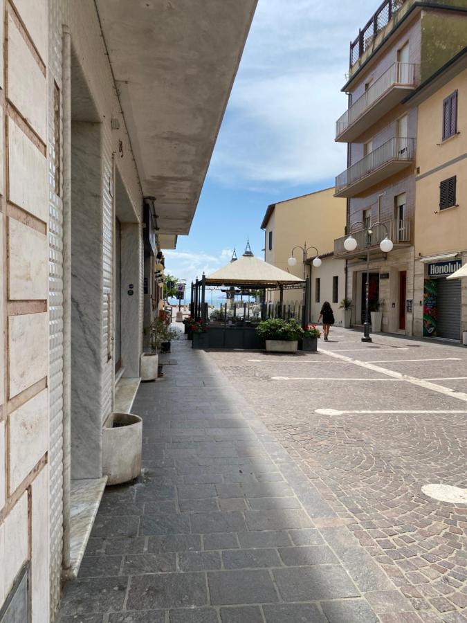 Affittacamere Via Roma 12 Follonica Exterior photo