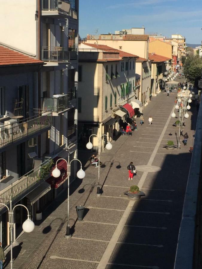 Affittacamere Via Roma 12 Follonica Exterior photo